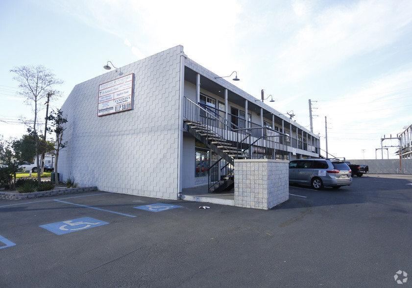 210 St Marys Dr, Oxnard, CA for lease - Building Photo - Image 3 of 3