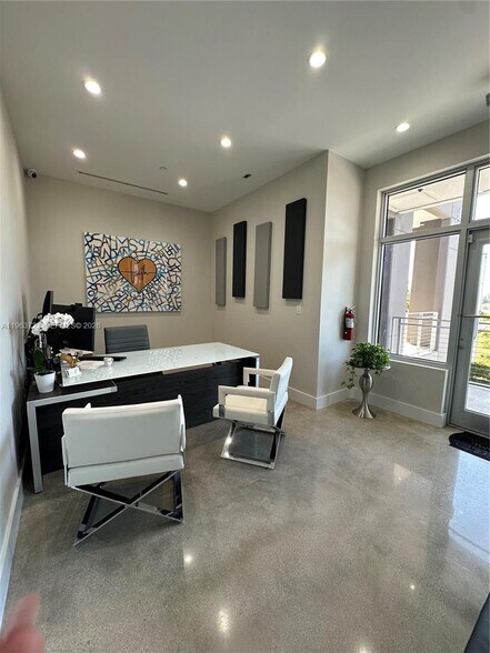 12750 NW 17th St, Miami, FL à vendre - Photo du bâtiment - Image 2 de 39