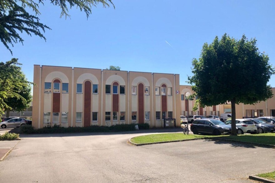 14 I Rue Pierre De Coubertin, Dijon à louer - Photo du bâtiment - Image 1 de 7