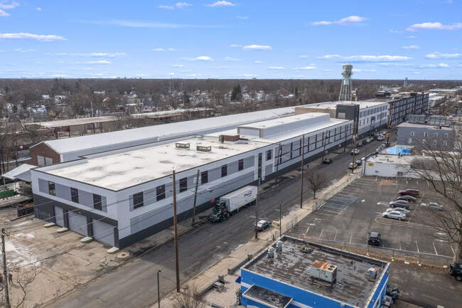 Plus de détails pour 1309-1645 W Front St, Plainfield, NJ - Bureau, Industriel à louer