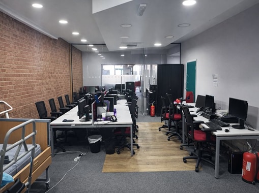 65 Chadwell Heath Ln, Romford for lease Interior Photo- Image 1 of 6