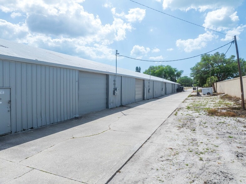 500 Seminole Blvd, Largo, FL à louer - Photo du bâtiment - Image 3 de 14