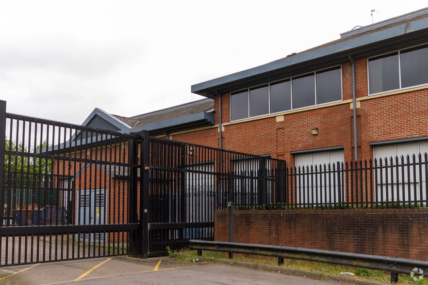 Sandringham Ave, Harlow for sale - Building Photo - Image 3 of 5