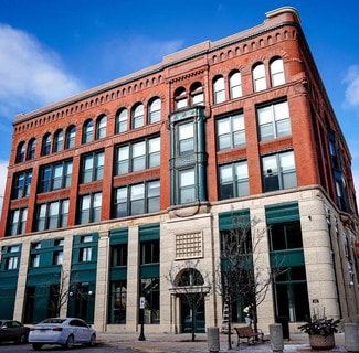 Plus de détails pour 213 Center Ave, Bay City, MI - Commerce de détail à louer