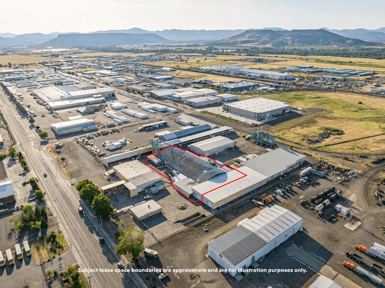 1385 Antelope Rd, White City, OR à louer - Photo du bâtiment - Image 3 de 83