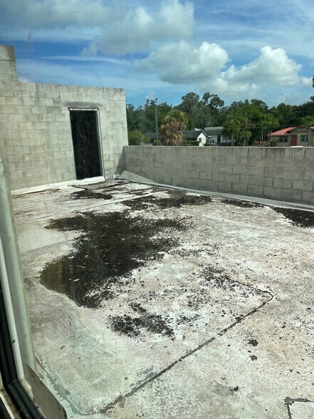 150 S Charles Richard Beall Blvd, DeBary, FL à vendre - Photo du bâtiment - Image 2 de 18