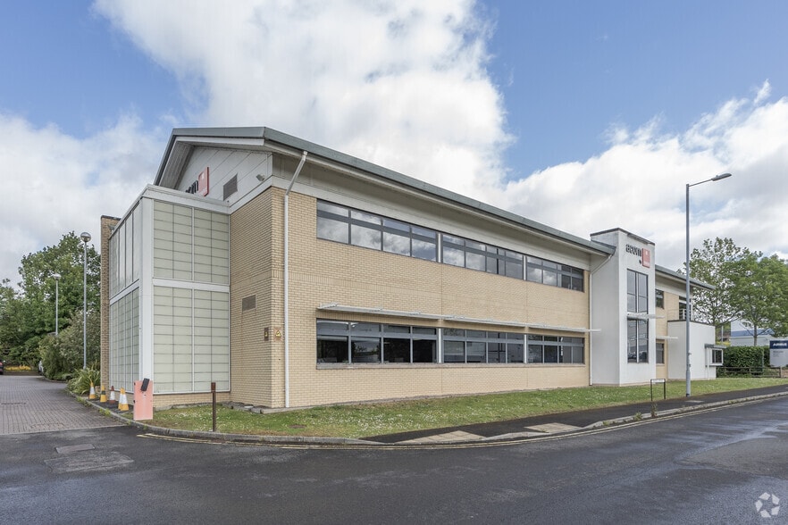 Hazell Dr, Newport for lease - Primary Photo - Image 1 of 8