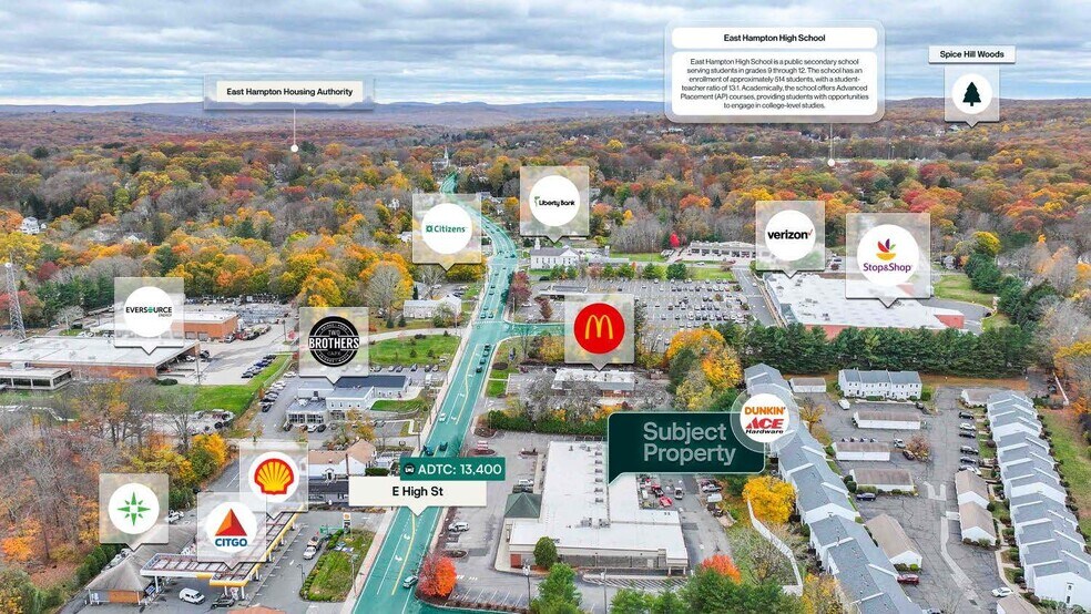 25 E High St, East Hampton, CT à vendre - Aérien - Image 2 de 3