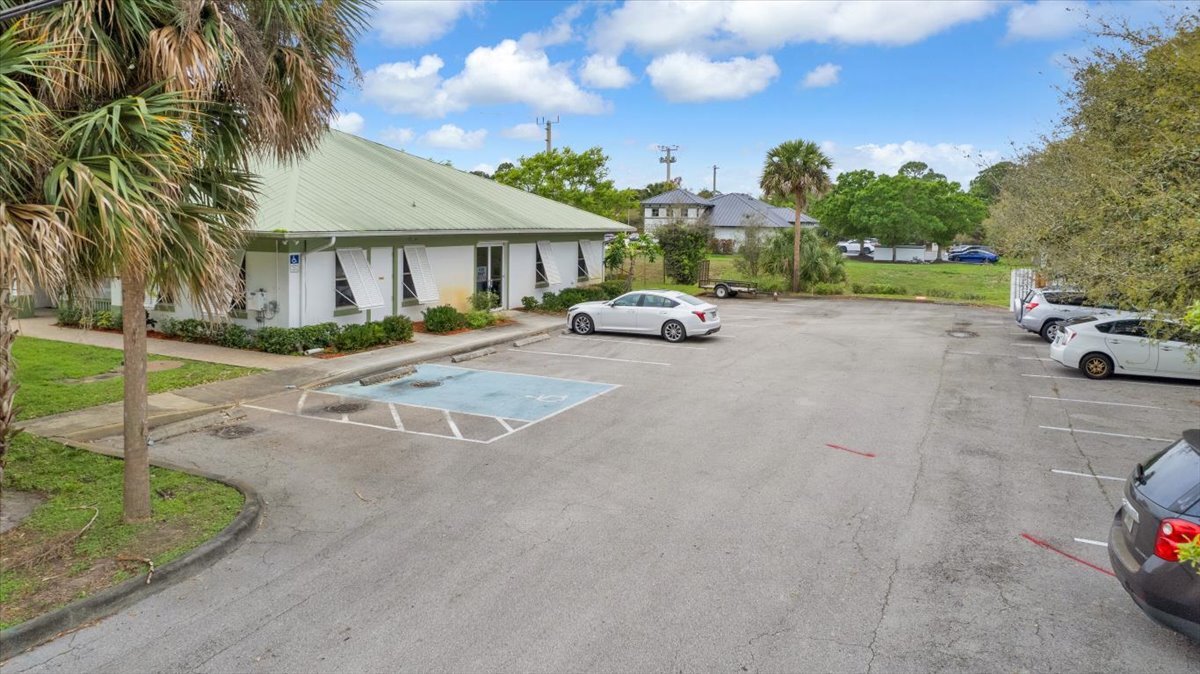 501 SW Port St Lucie Blvd, Port Saint Lucie, FL à louer Photo principale- Image 1 de 11