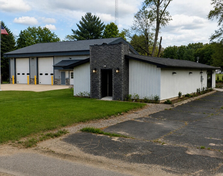5884 Morgan Rd E, Springfield, MI for sale - Primary Photo - Image 1 of 11