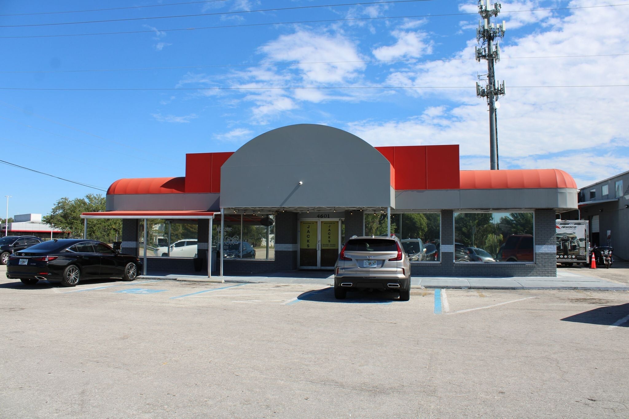 4601 Fowler St, Fort Myers, FL for lease Primary Photo- Image 1 of 8