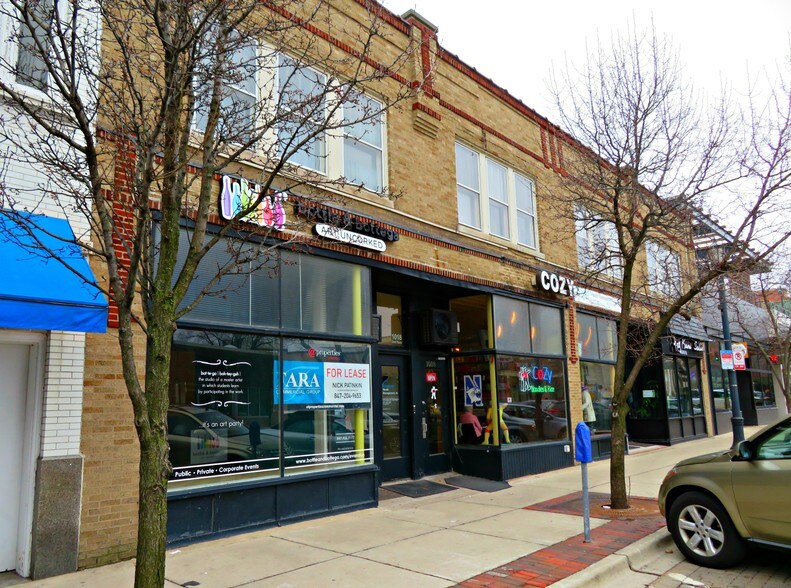 1016 Davis St, Evanston, IL à louer - Photo du bâtiment - Image 2 de 12