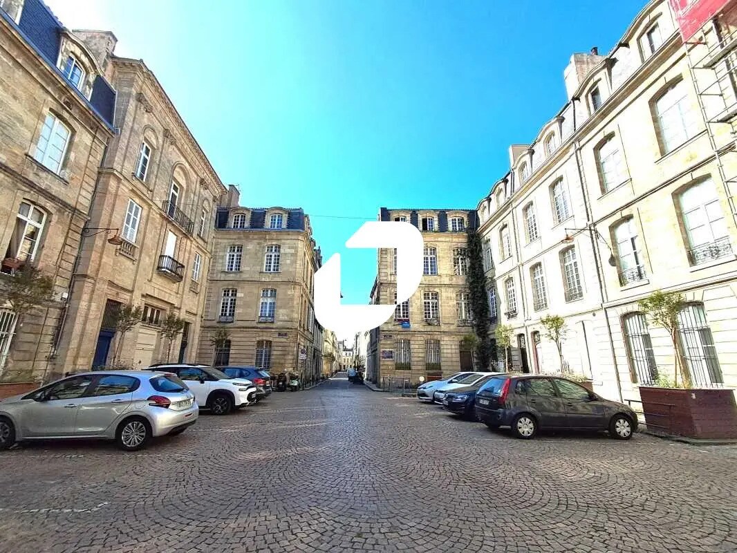Office in Bordeaux for lease Building Photo- Image 1 of 7