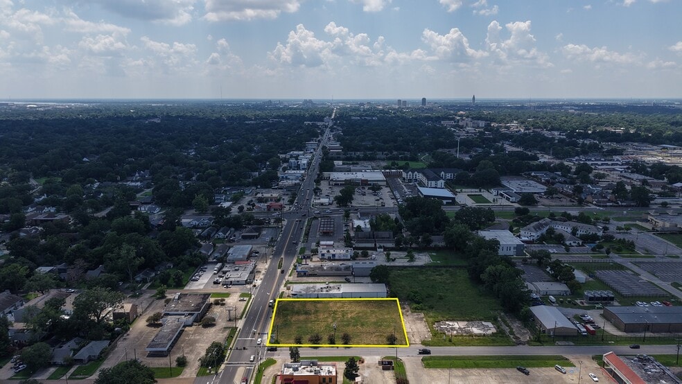 5229 Government St, Baton Rouge, LA for sale - Building Photo - Image 2 of 9