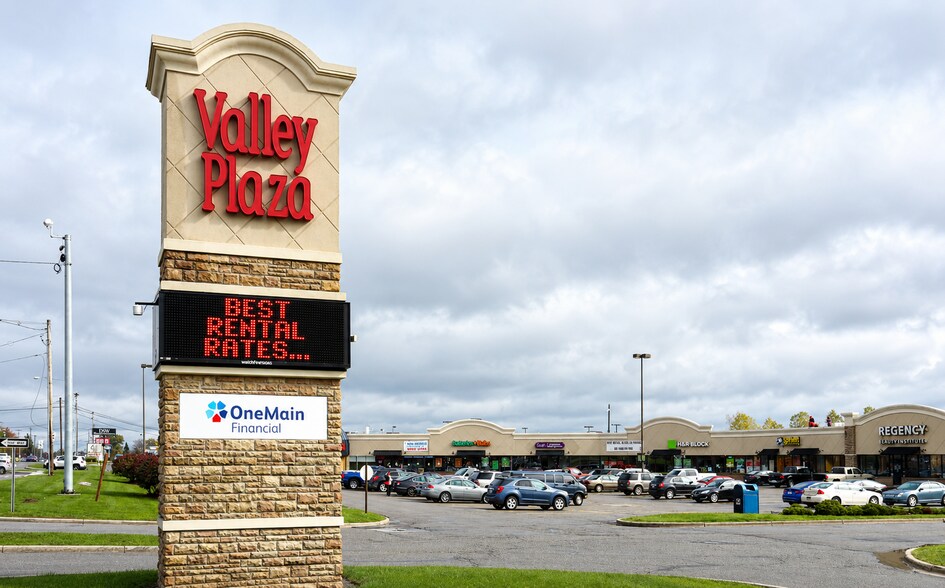 4205-4225 Miller Rd, Flint, MI à louer - Photo du bâtiment - Image 1 de 4