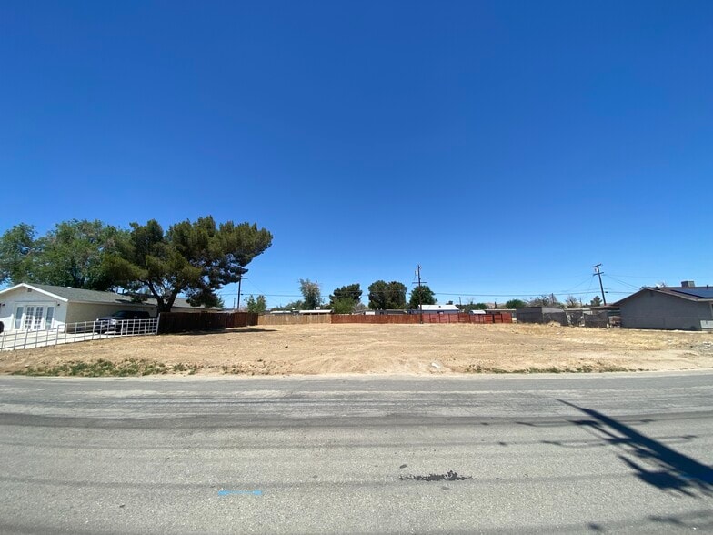 West Rosamond Boulevard, Rosamond, CA à vendre - Photo du bâtiment - Image 3 de 9