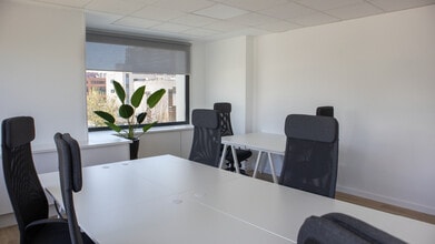 Calle de la Condesa de Venadito, 1, Madrid, Madrid for lease Interior Photo- Image 1 of 9