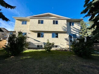 Plus de détails pour 5009 13 Av NW, Edmonton, AB - Multi-résidentiel à vendre