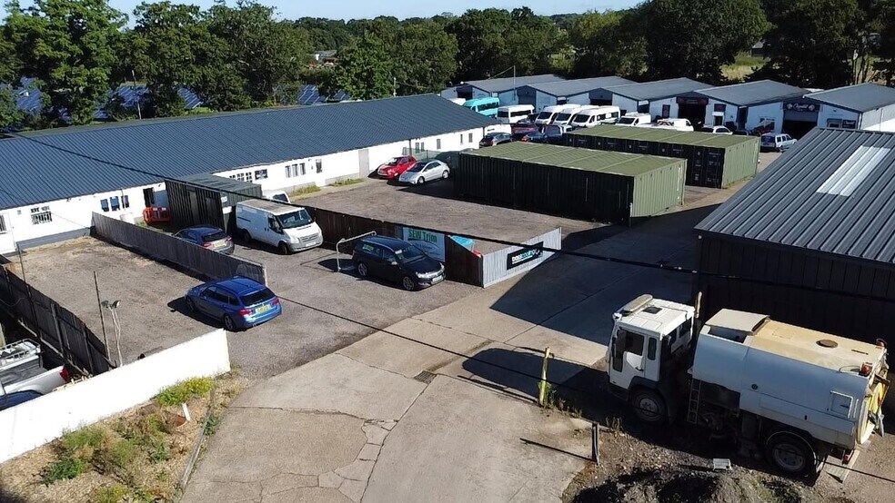 Unit 16 Lower Chase Rd, Swanmore à vendre - Photo principale - Image 1 de 2