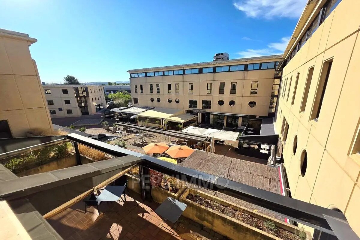 Office in Aix-en-Provence for lease Building Photo- Image 1 of 8