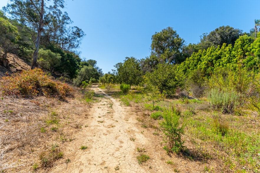 543 Arroyo Ave, Santa Barbara, CA for sale - Building Photo - Image 3 of 27