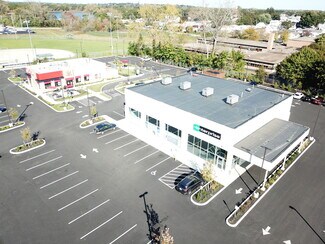 Plus de détails pour 275 Atwood Ave, Cranston, RI - Commerce de détail à louer