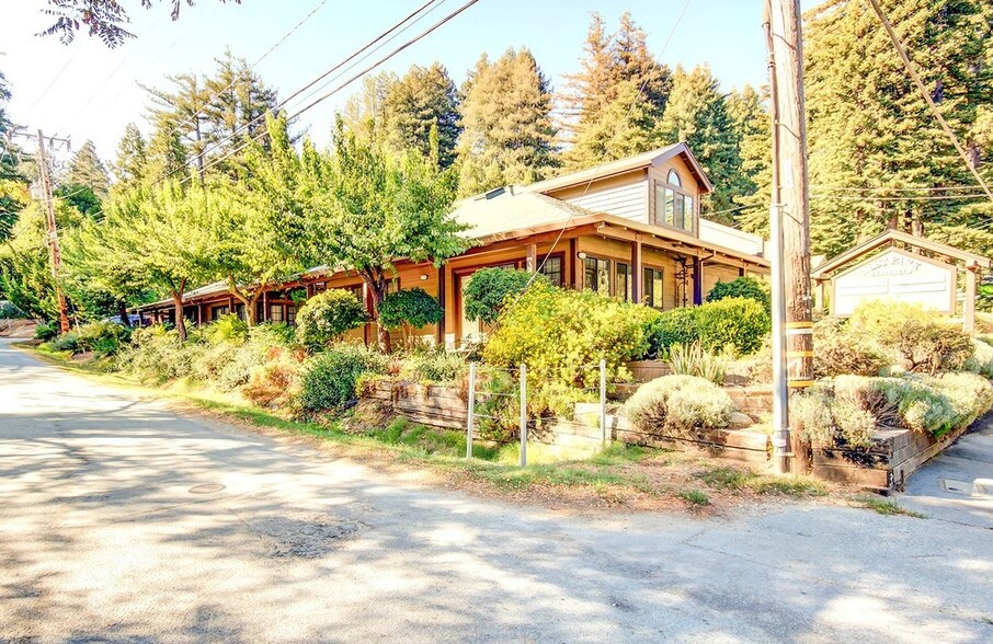 13350 W Park Ave, Boulder Creek, CA à louer - Photo du bâtiment - Image 2 de 24