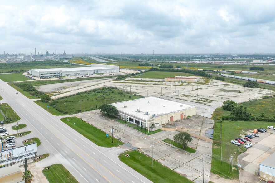 6711 E Highway 332, Freeport, TX for sale - Aerial - Image 2 of 31