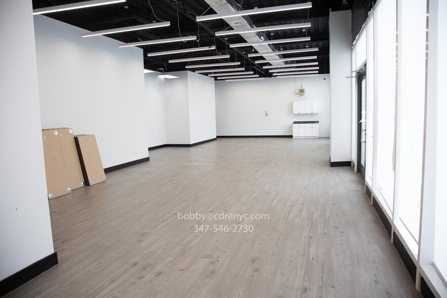 980 Nostrand Ave, Brooklyn, NY for lease - Primary Photo - Image 3 of 3