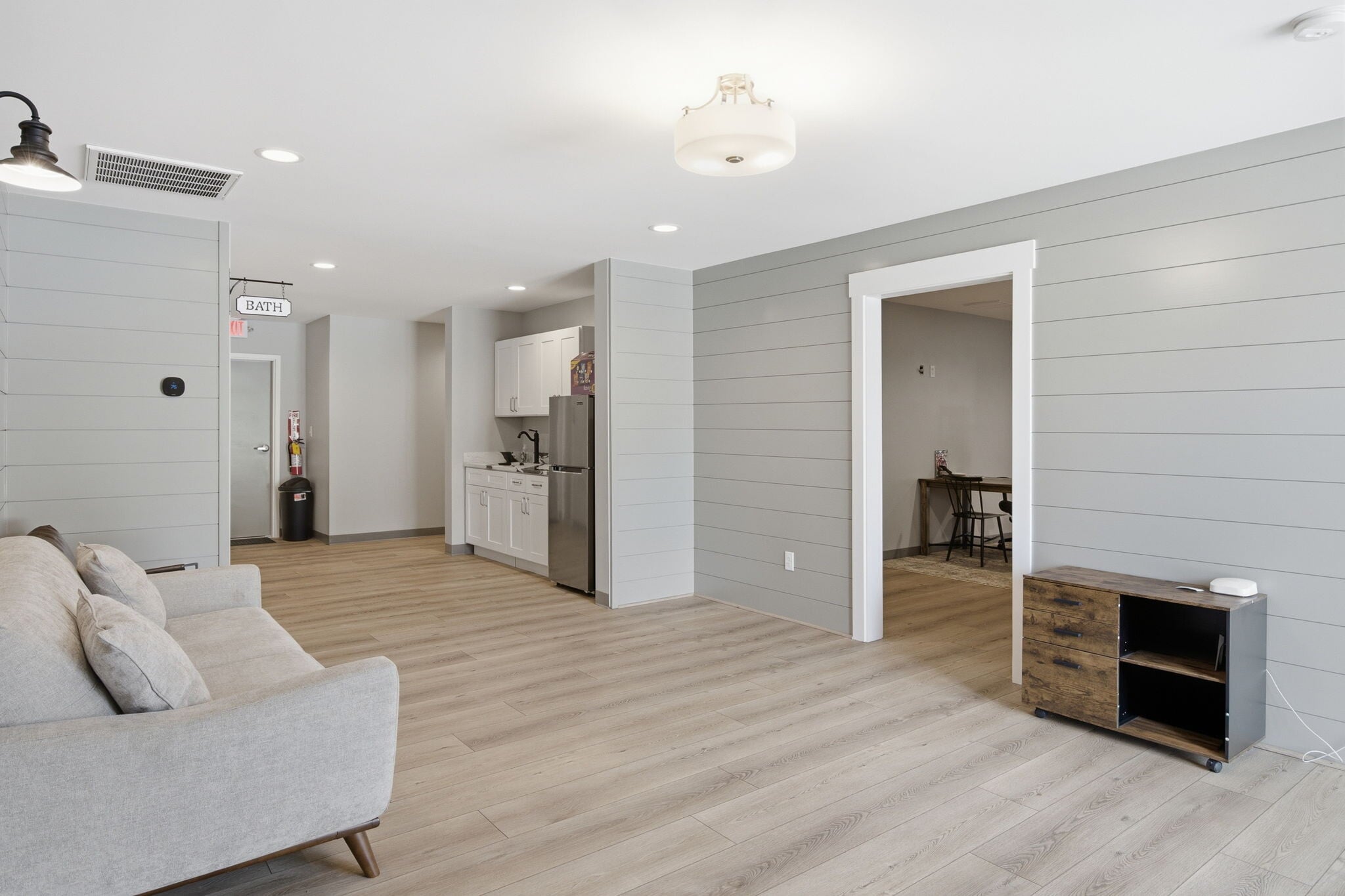 63 Schinger Ave, Ridgeland, SC for lease Interior Photo- Image 1 of 24
