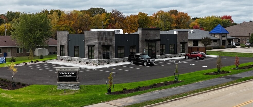 1148 Province Terrace, Menasha, WI for lease - Building Photo - Image 1 of 3