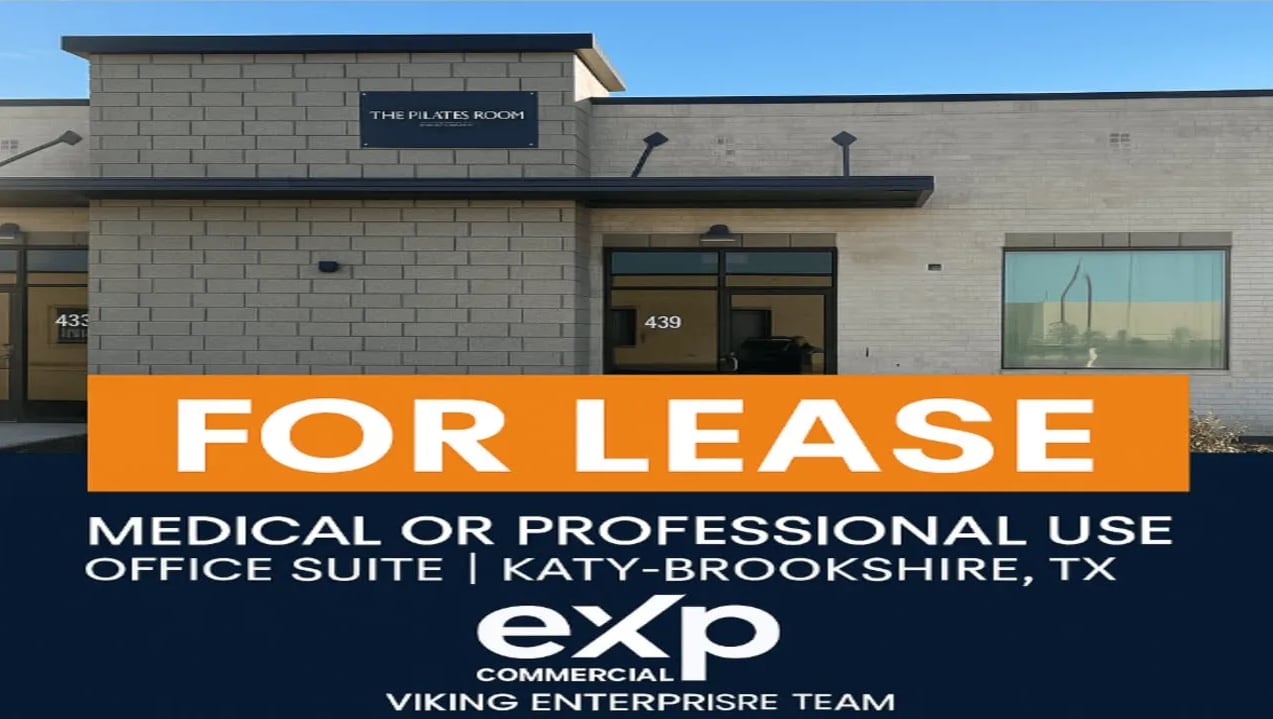 439 Riviera Ln, Fulshear, TX for lease Primary Photo- Image 1 of 14