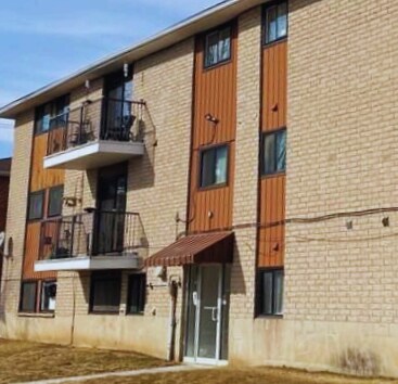 252 Belleville Rd, Napanee, ON à vendre - Photo du bâtiment - Image 1 de 1