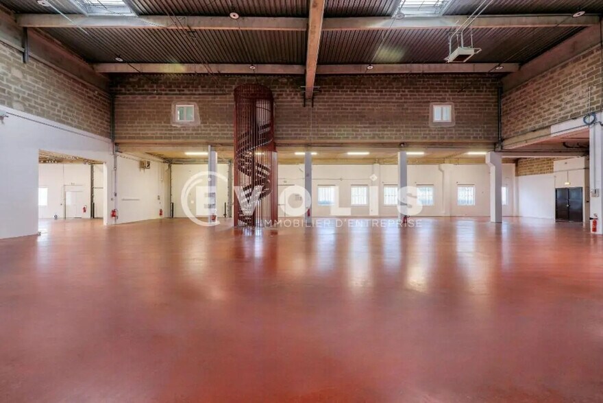 Flex dans Verrières-le-Buisson à louer - Photo du bâtiment - Image 2 de 18