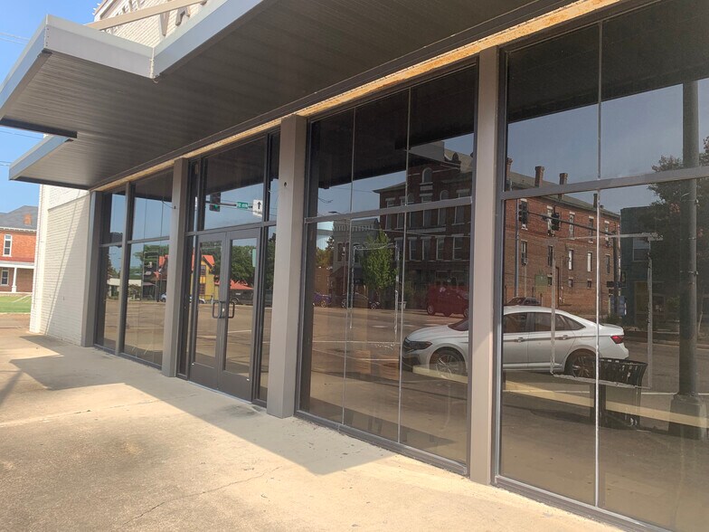 401 Main St, Columbus, MS à vendre - Photo du bâtiment - Image 3 de 6