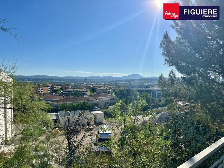 Bureau dans Aix-en-Provence à louer - Photo du bâtiment - Image 2 de 10