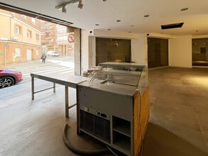 Retail in Manresa, Barcelona for lease Interior Photo- Image 2 of 10