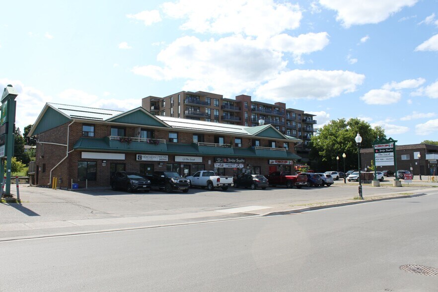 48-56 Water St, Port Perry, ON for lease - Building Photo - Image 2 of 40