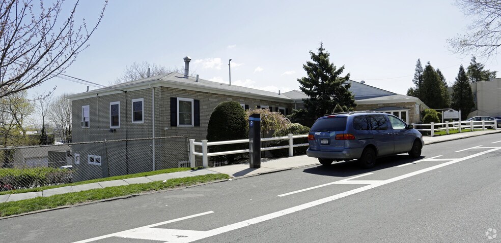 15 Saint Pauls Ave, Staten Island, NY à louer - Photo du bâtiment - Image 3 de 16