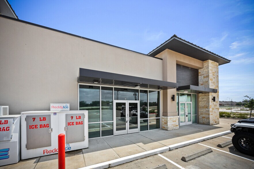 23655 FM 1093, Richmond, TX à louer - Photo du bâtiment - Image 2 de 9