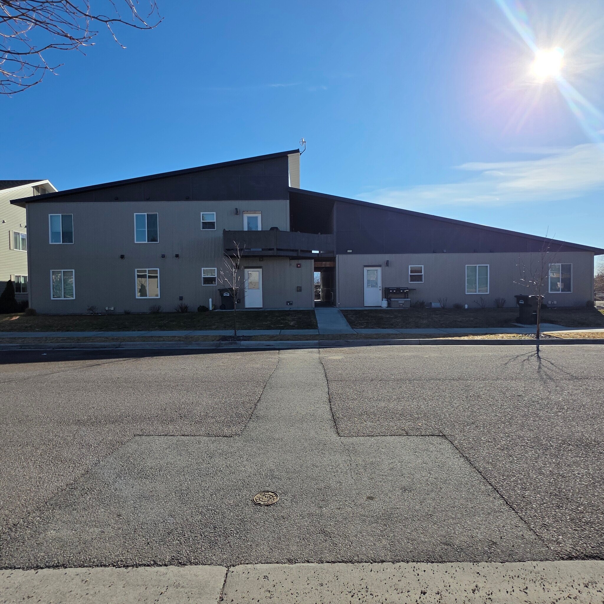 10 Diane Rd, Columbia Falls, MT à vendre Photo principale- Image 1 de 17