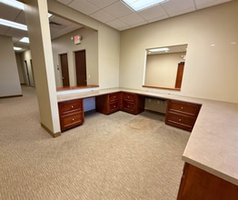 1598 Westbrook Plaza Dr, Winston-Salem, NC for lease Interior Photo- Image 2 of 11