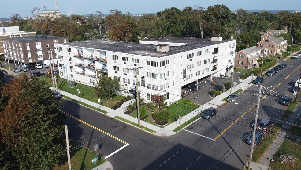 223 Iranistan Ave, Bridgeport, CT for sale - Building Photo - Image 2 of 7