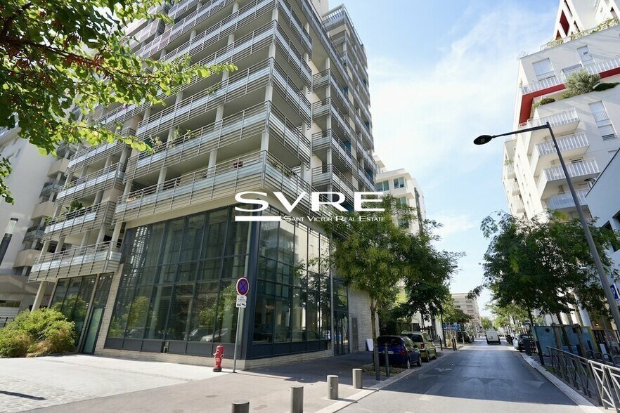 Office in Marseille for sale - Building Photo - Image 1 of 4