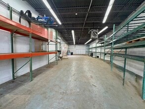 160-162 Cross St, Winchester, MA for lease Interior Photo- Image 2 of 16