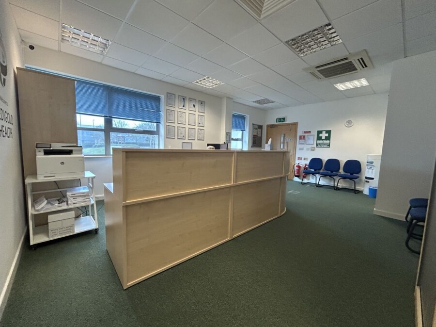 12 William Prance Rd, Plymouth, DEV PL6 5WR - Unit 4 - - Interior Photo - Image 2 of 14