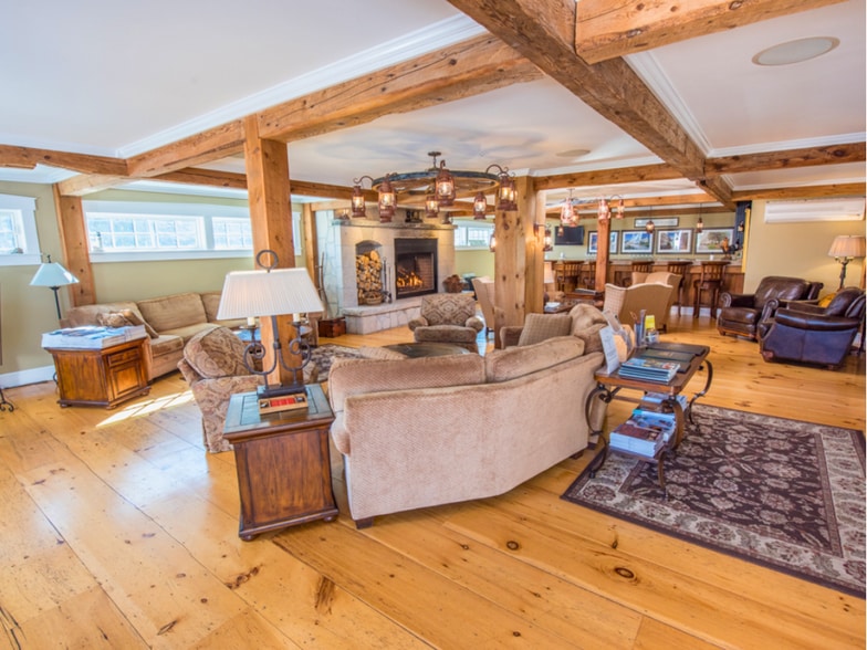 571 Main St, Ogunquit, ME à vendre - Photo du bâtiment - Image 3 de 22