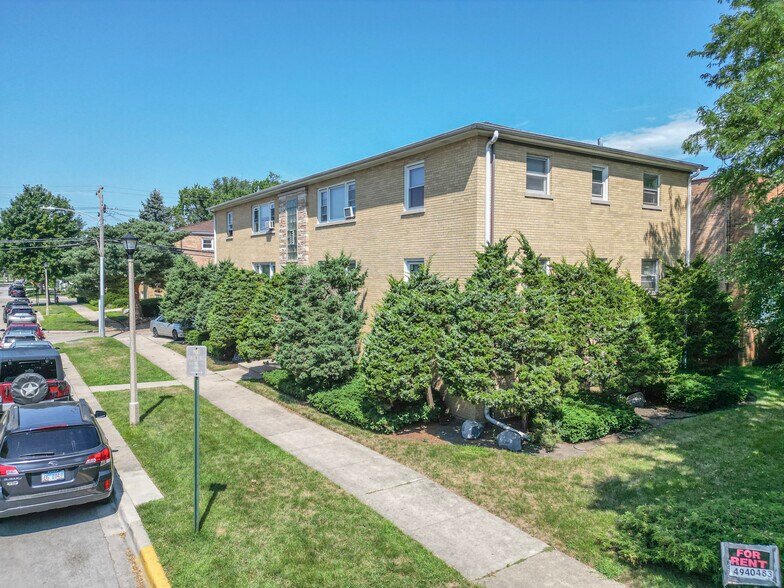 4936 Greenwood St, Skokie, IL à vendre - Photo du bâtiment - Image 2 de 20
