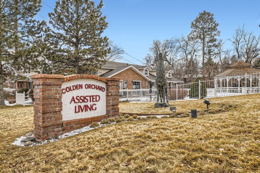Golden Orchard I and II portfolio of 2 properties for sale on LoopNet.ca - Building Photo - Image 2 of 29