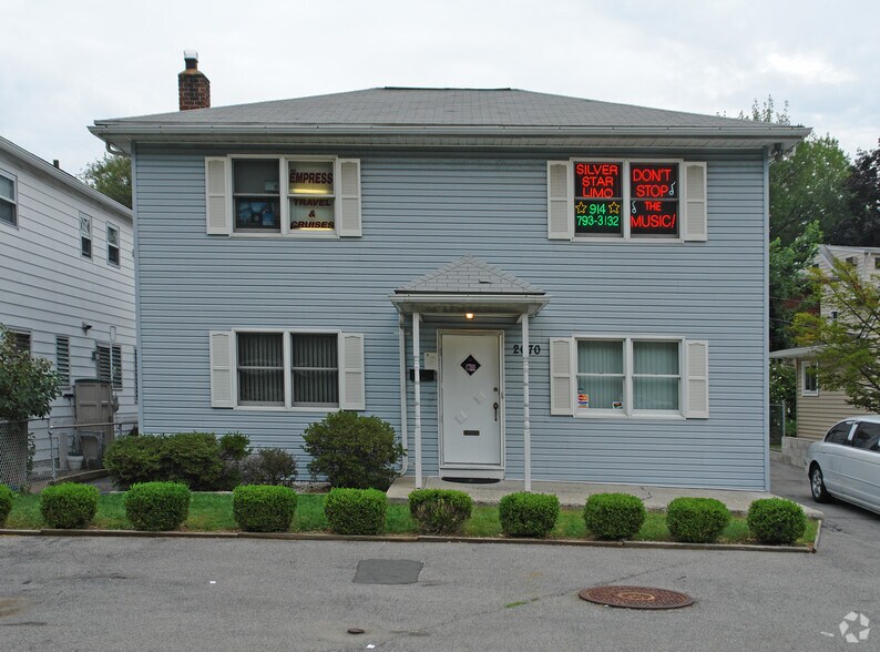 2070 Central Park Ave, Yonkers, NY à vendre - Photo du bâtiment - Image 2 de 2